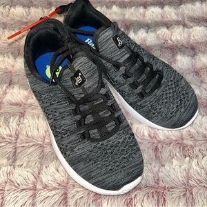 New kids Bass Black and Gray sneaker size 2.5